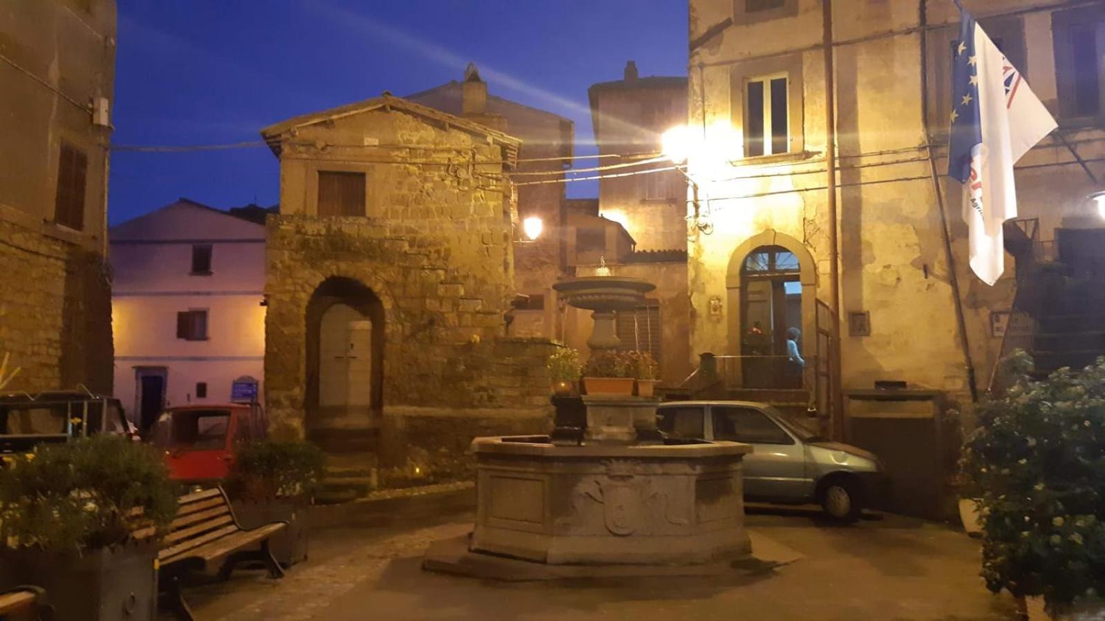 La Casa Di Augusto Hotel Bomarzo Exterior photo